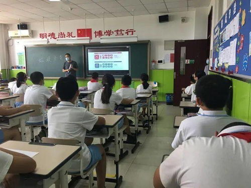 创美丽家园 垃圾分类我先行 党员教师班级做宣讲 党团员社区做服务