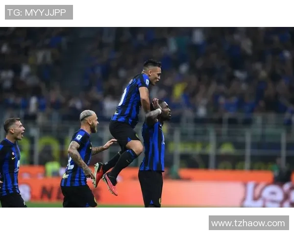 欧冠激战：AC米兰险胜里昂红牌争议引发全场热议与数据分析