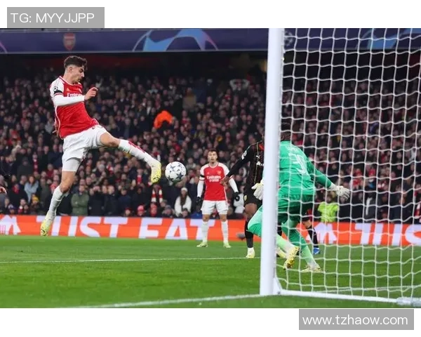 欧冠大战：曼联强势3-0击败阿森纳全场沸腾瞬间回顾