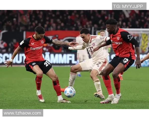 欧冠焦点战里昂与拜仁激战成平争议判罚引发全场热议