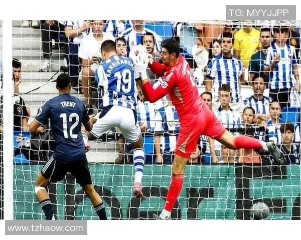 西甲激战：多特蒙德逆转切尔西补时绝杀引发争议判罚热议